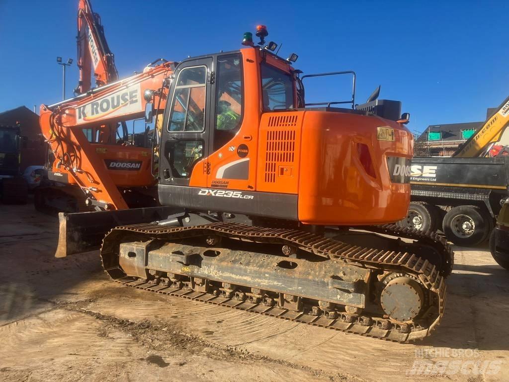 Doosan DX 235 LCR Raupenbagger
