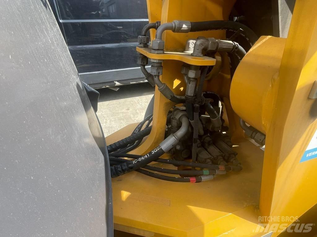 Mecalac AX 700 Radlader