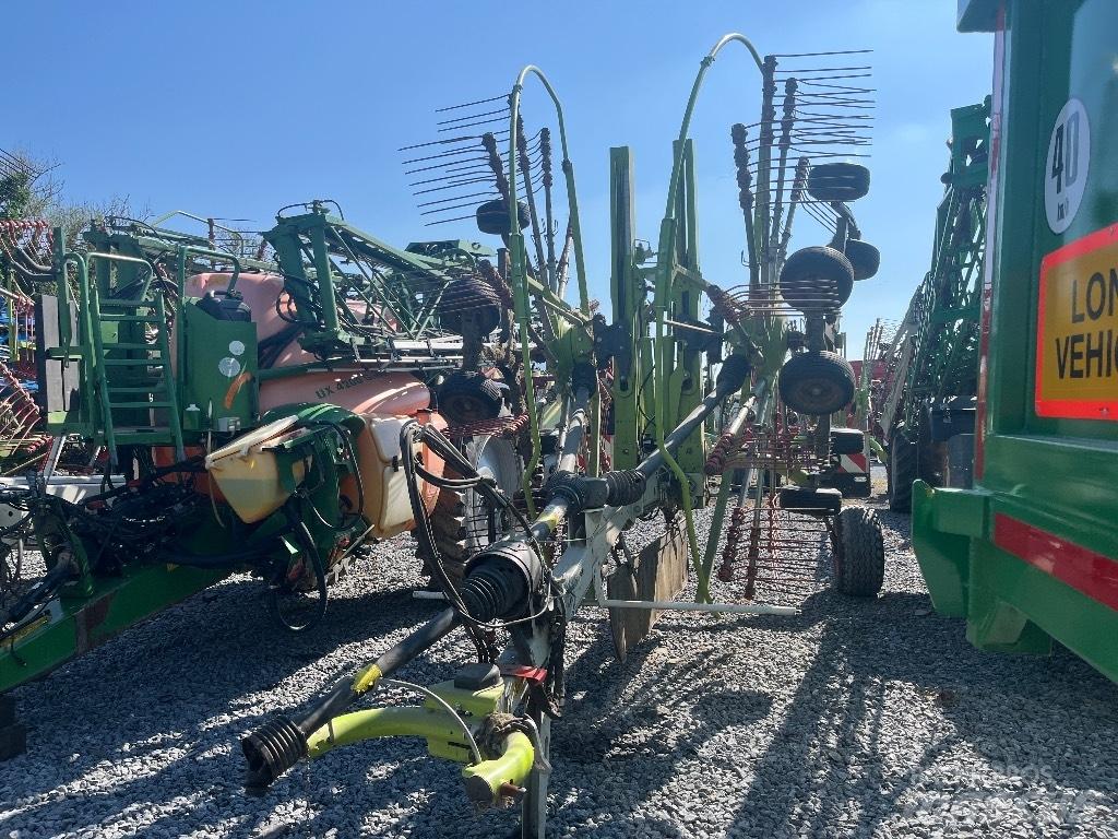 CLAAS Liner 2800 Kreiselheuer/-wender