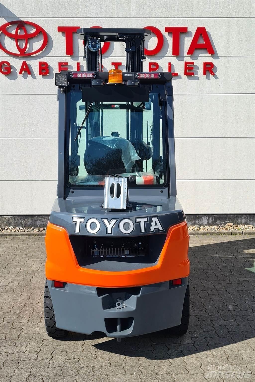 Toyota 52-8FDJF35 Dieselstapler