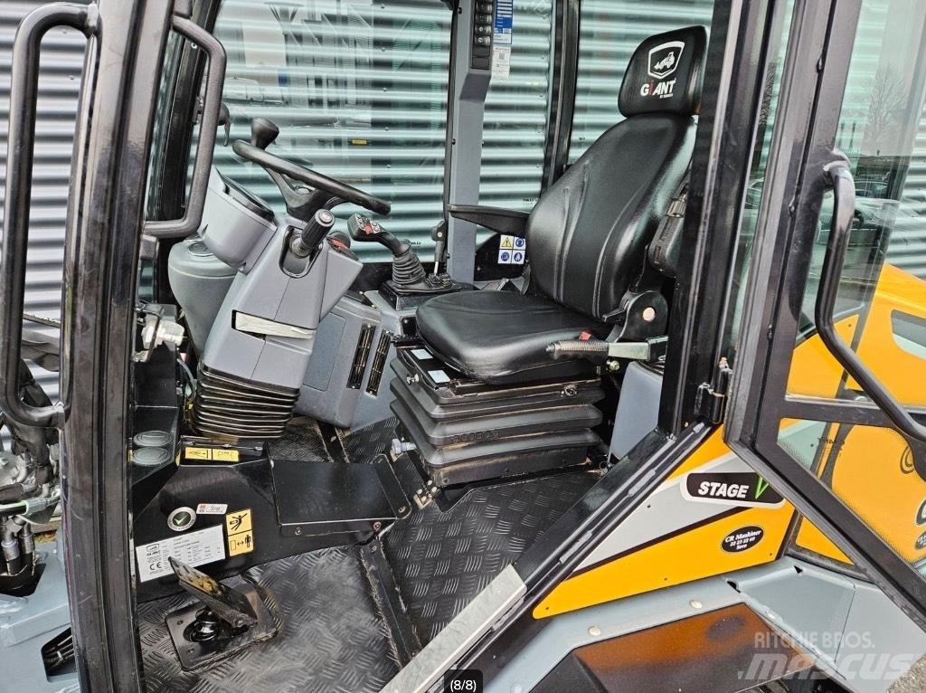 GiANT g3500 x-tra Minilader