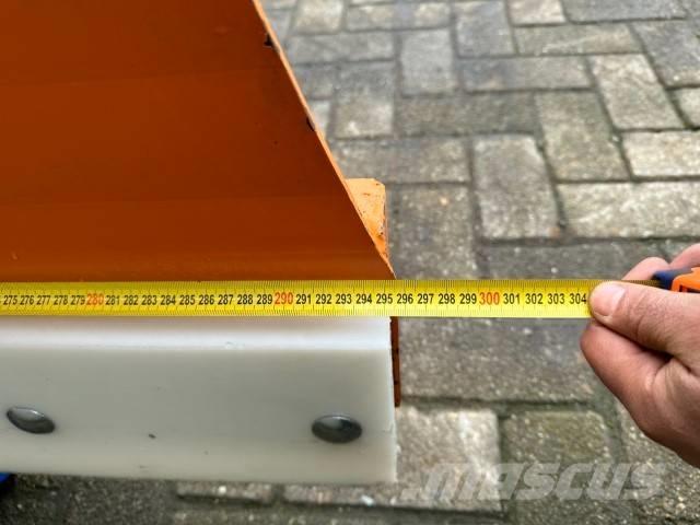  Sneeuwschuif lfn 30 Schneeschilde und -pflüge