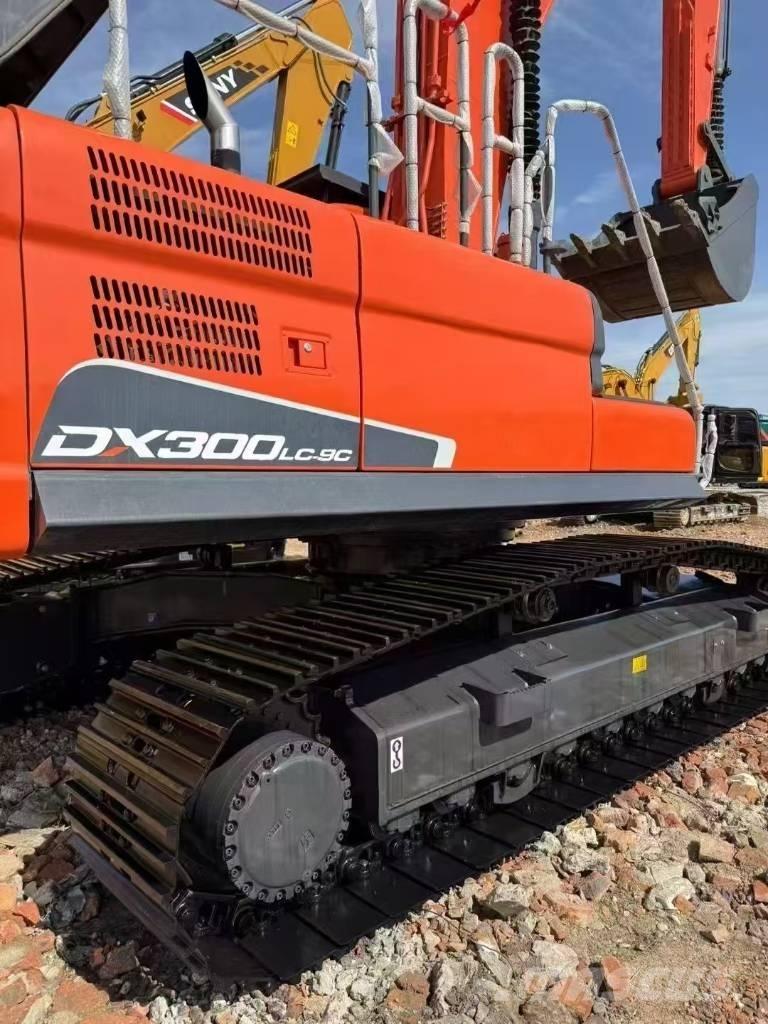 Doosan 300LC-9C Raupenbagger