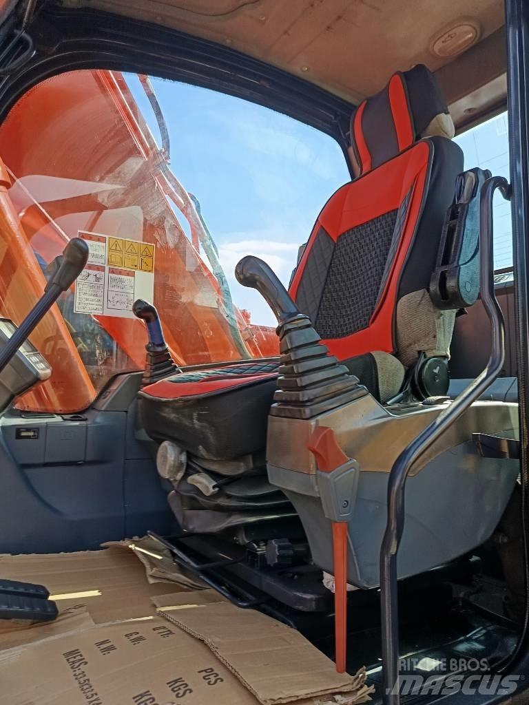 Doosan DX150 LC Raupenbagger