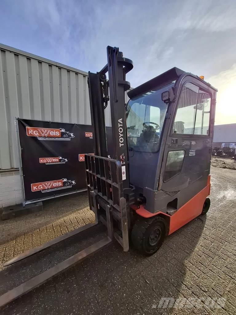 Toyota 8FBMT25 Andere Gabelstapler