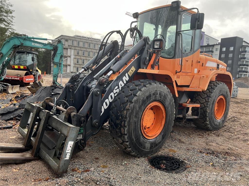Doosan DL 200 Radlader