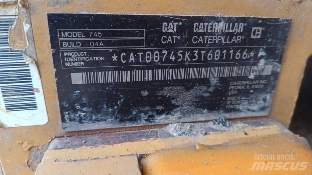CAT 745 Dumper - Knickgelenk