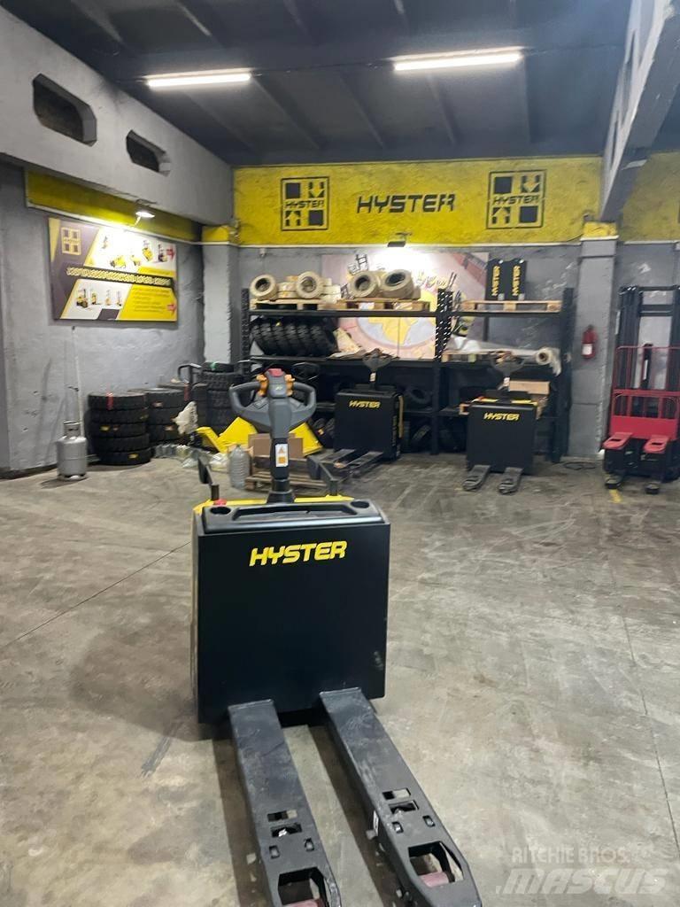 Hyster P2.0UTS Gabelstapler mit Fahrerstand