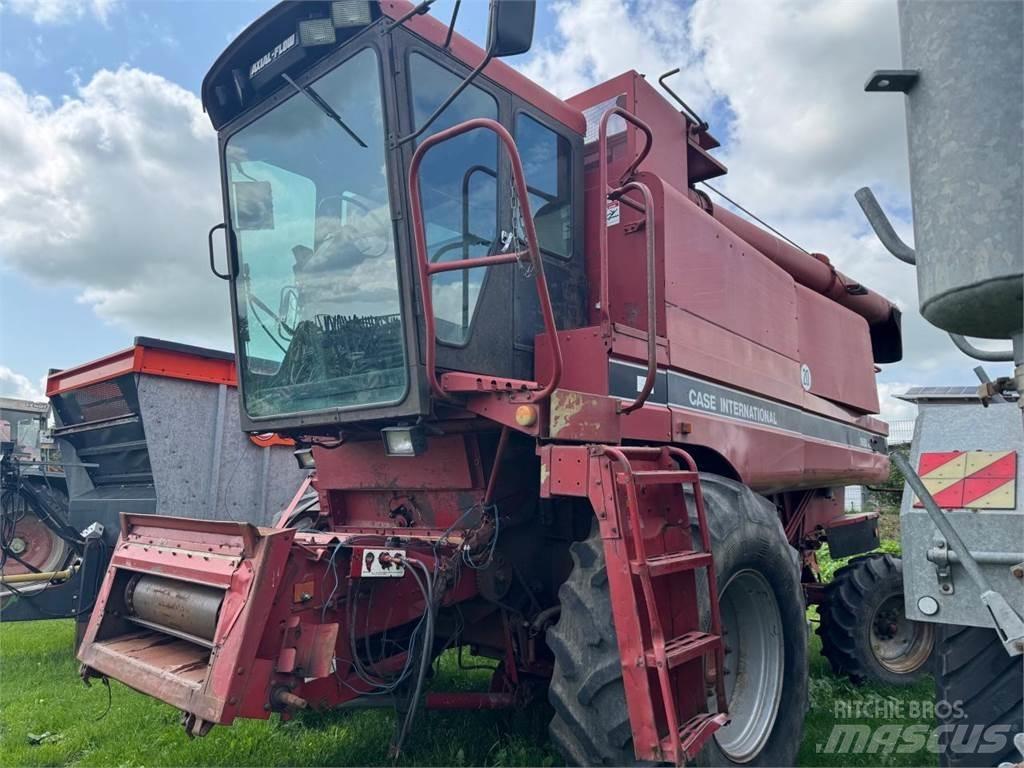 Case IH 1680 Axial Mähdrescher