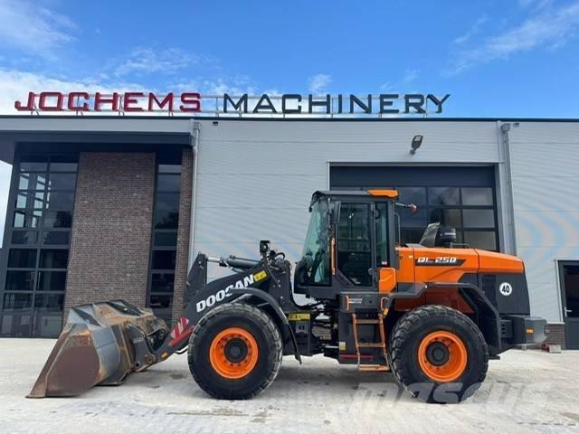 Doosan DL 250-7 Radlader