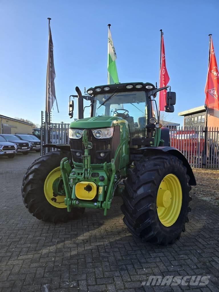 John Deere 6145 R Traktoren