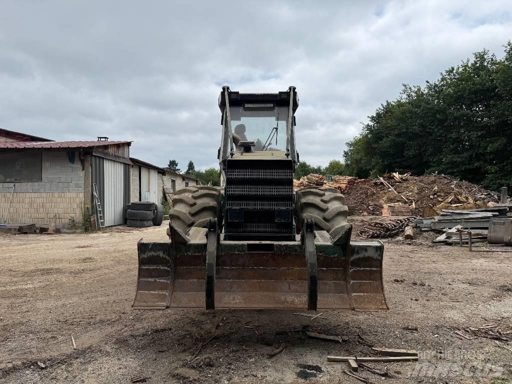 Noe NF210-4R Stammholzschlepper