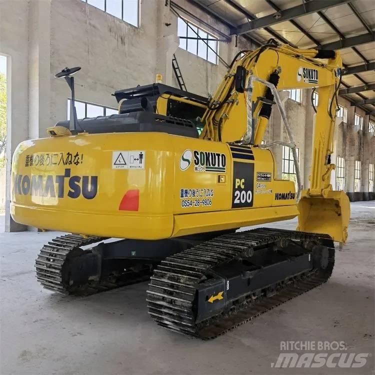 Komatsu PC200-8 Raupenbagger