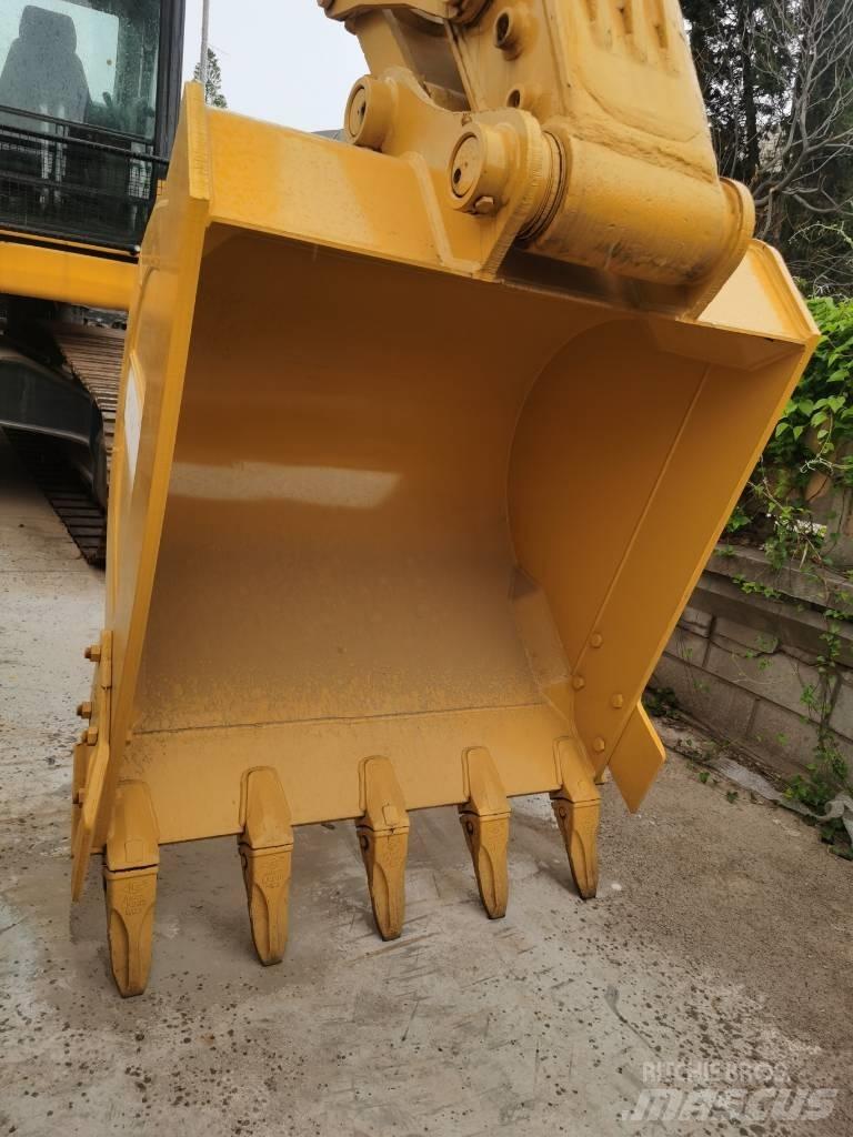 Komatsu PC 220-7 Raupenbagger