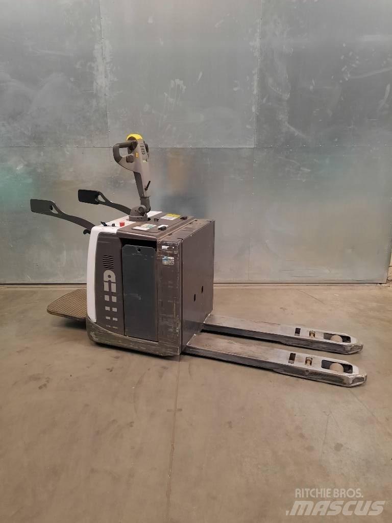 UniCarriers PMR200P Gabelstapler mit Fahrerstand