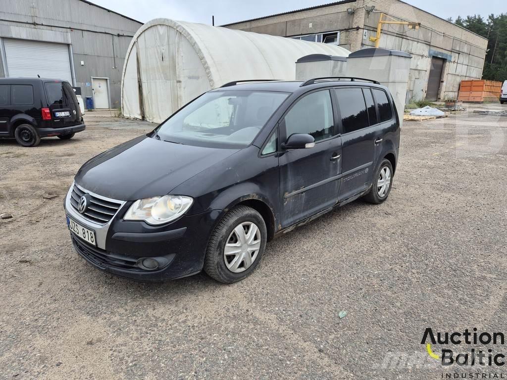 Volkswagen Touran PKWs