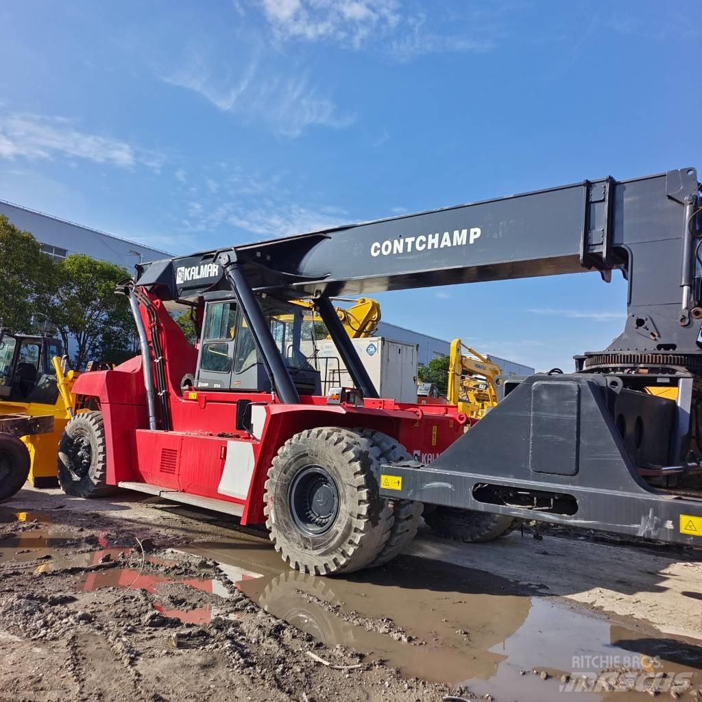 Kalmar DRT 450 Reach-Stacker