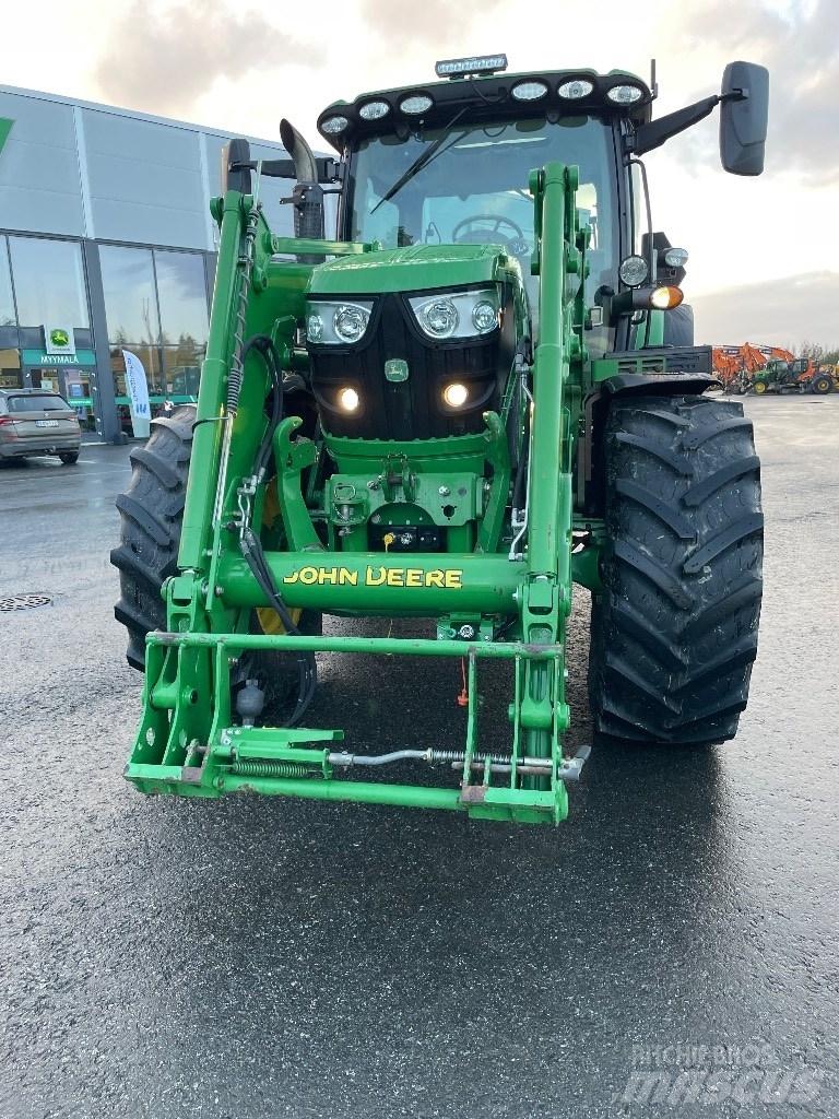 John Deere 6115R Traktoren