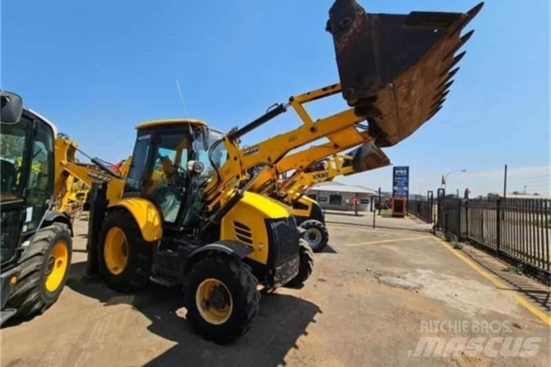 Dezzi CMI 4X4 TLB Baggerlader