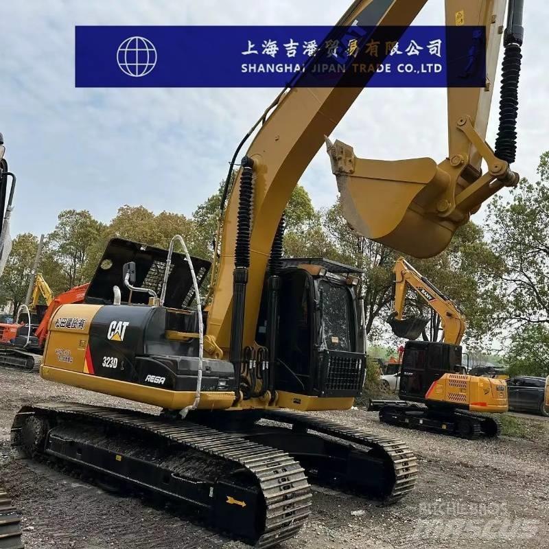 CAT 323 D Raupenbagger