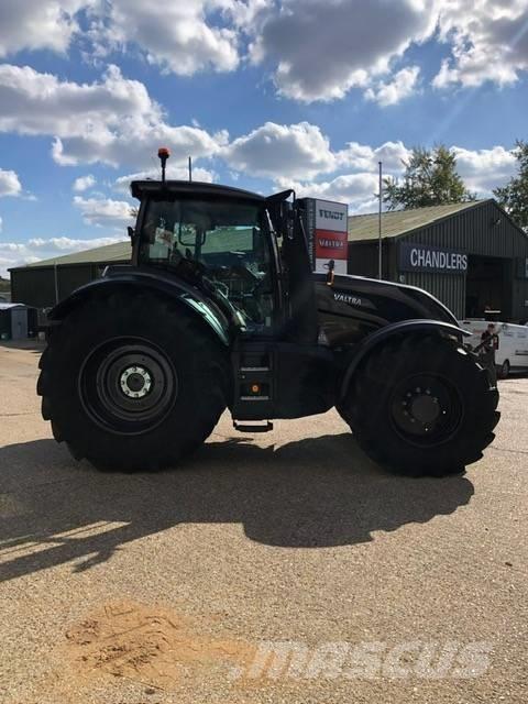 Valtra T 175 ED Traktoren