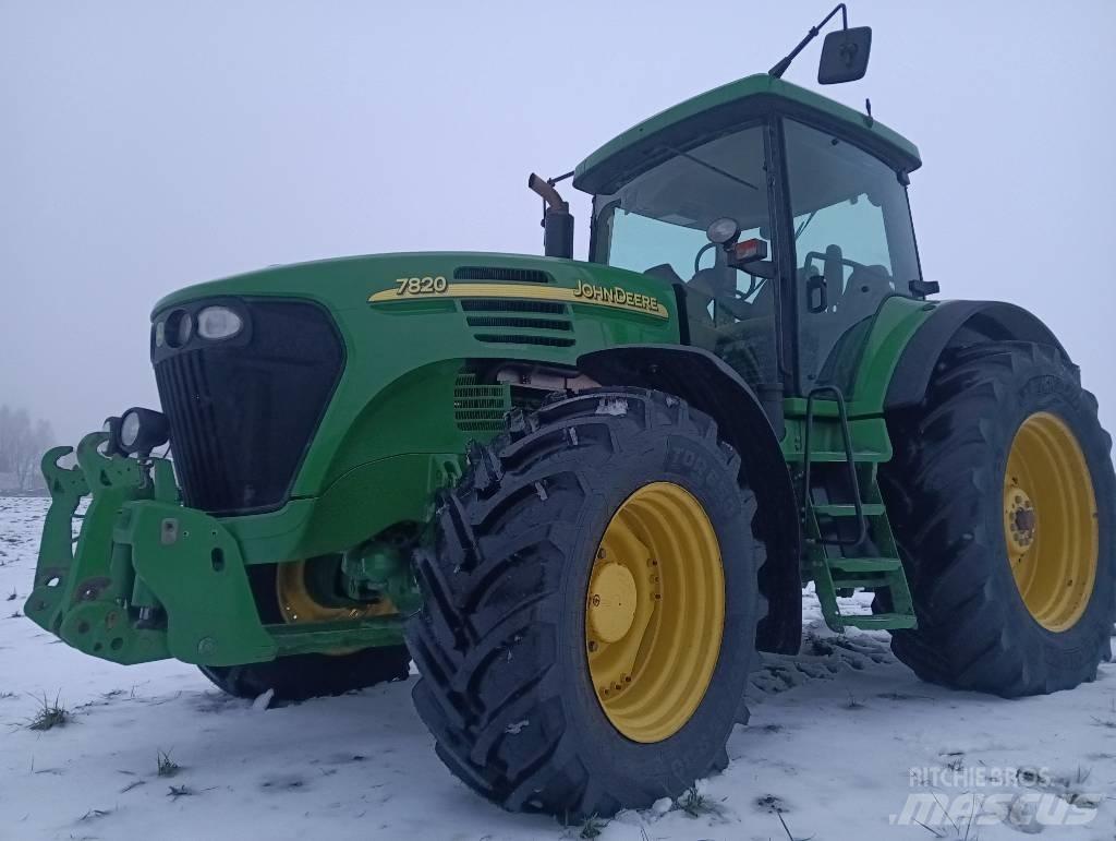 John Deere 7820 Traktoren