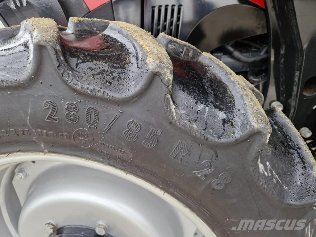 Case IH Farmall 85 C Traktoren