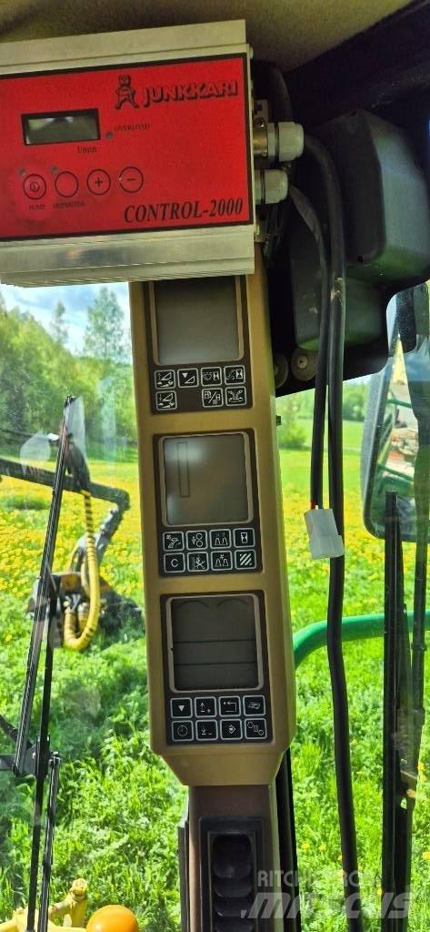 John Deere 7300 Selbstfahrende Häcksler