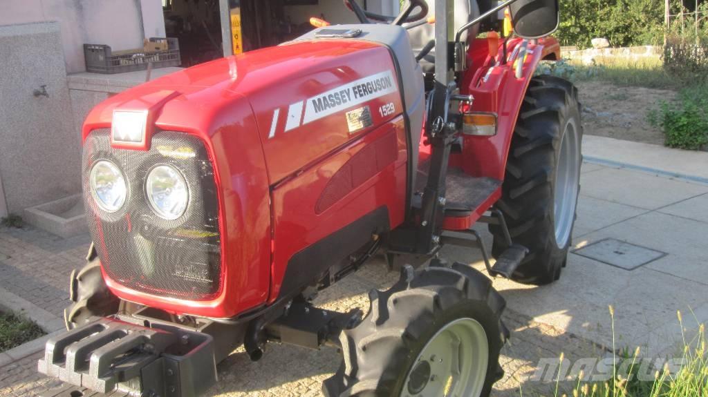 Massey Ferguson 1529 Traktoren
