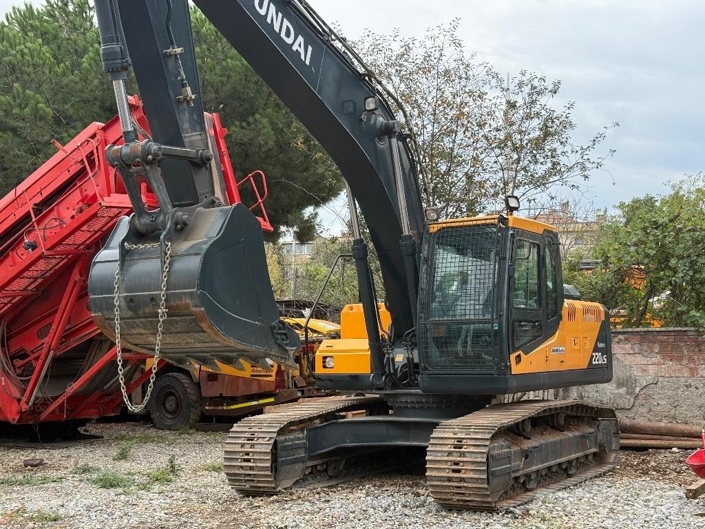 Hyundai Robex 220 LS Raupenbagger