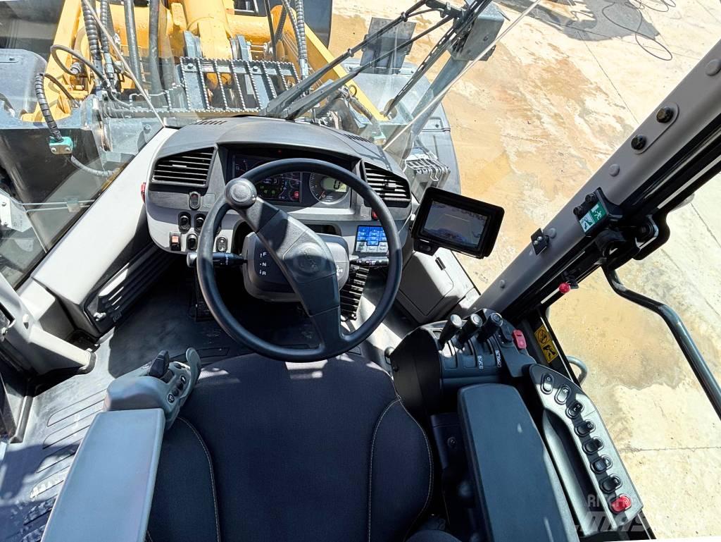 Komatsu WA380-8E0 Radlader