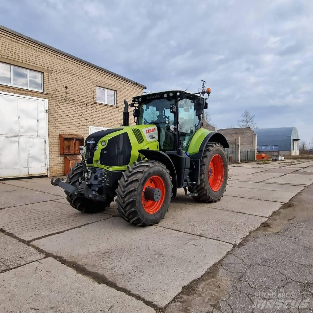 CLAAS Axion 850 Traktoren