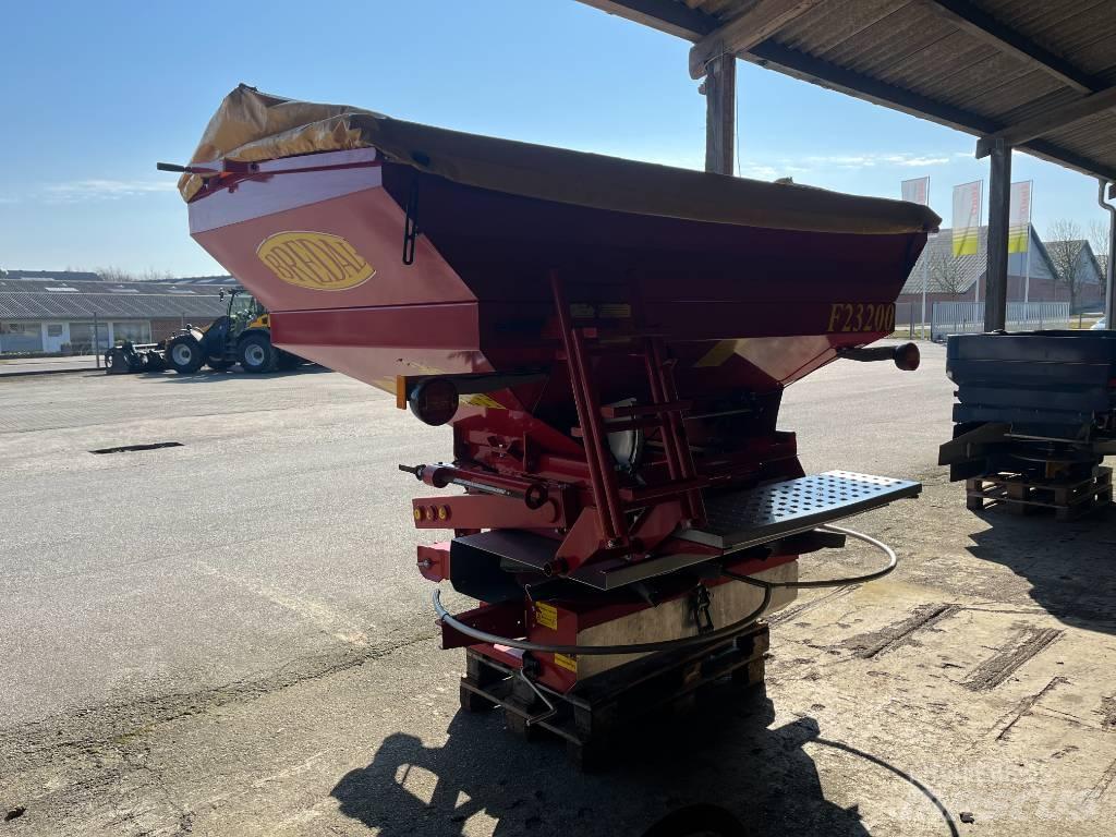 Bredal F2 3200 Düngemittelverteiler