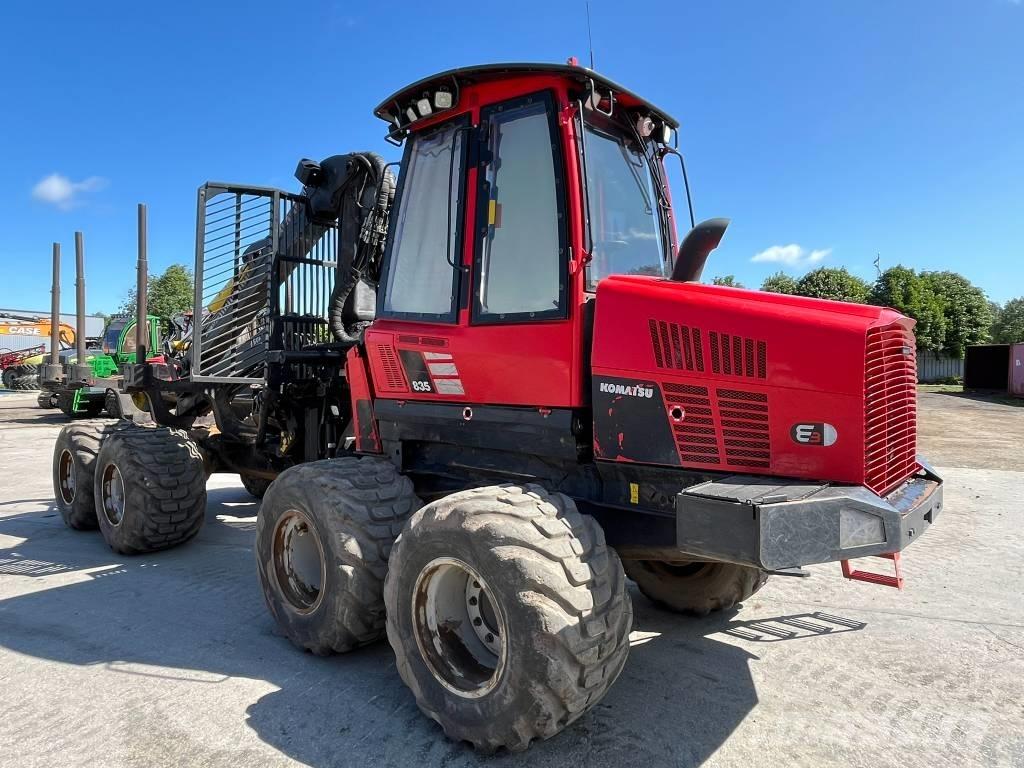 Komatsu 835 Forwarder