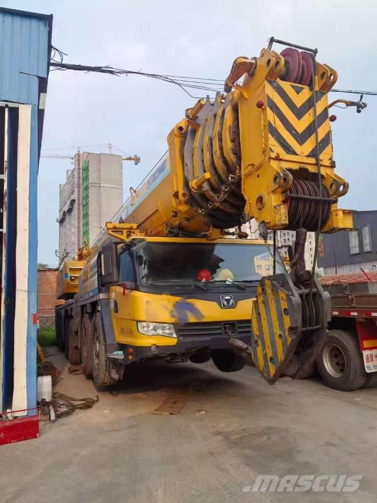 XCMG XCA300 All-Terrain-Krane