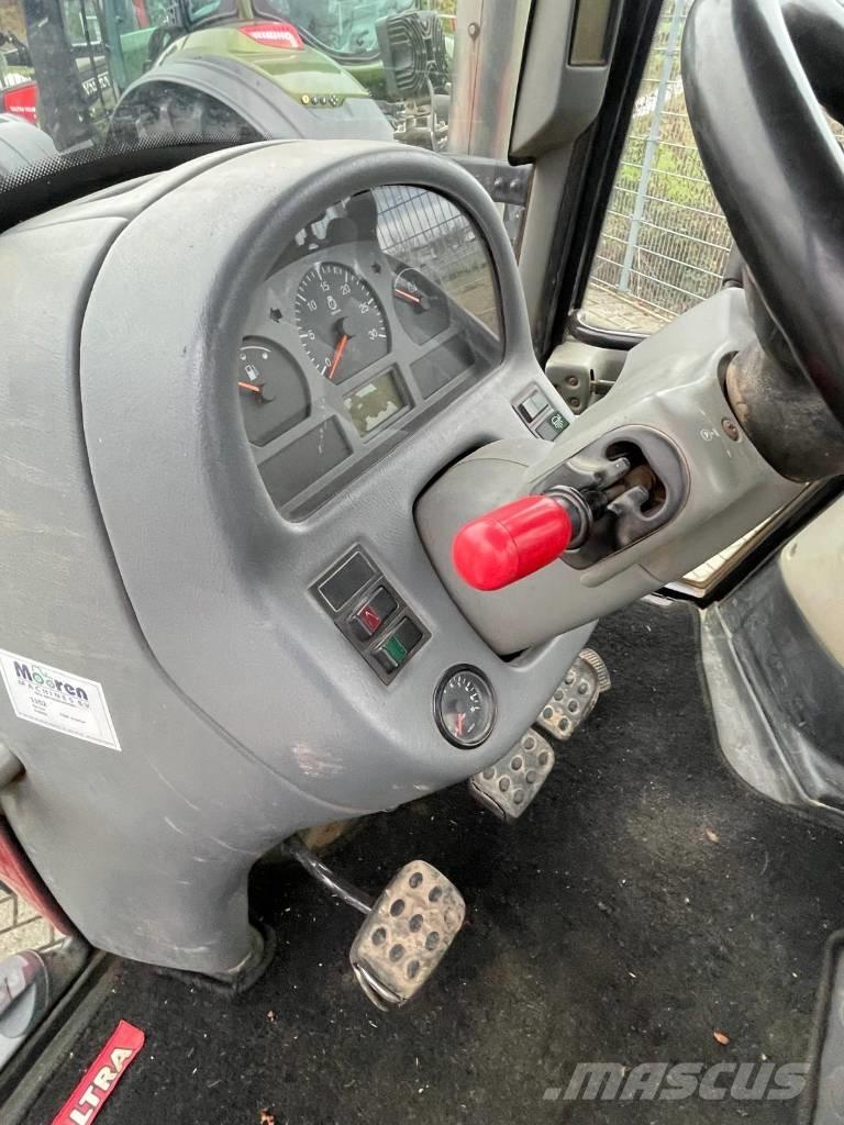 Valtra T120 tractor Traktoren