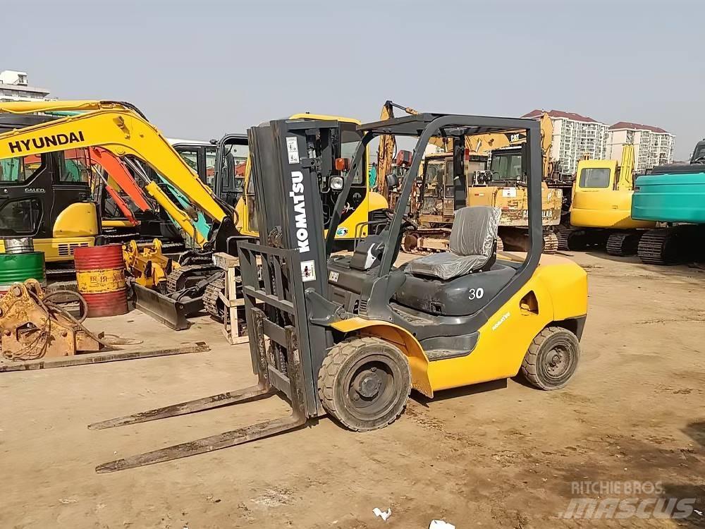 Komatsu FD 30 T-16 Dieselstapler