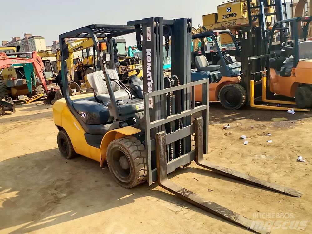 Komatsu FD 30 T-16 Dieselstapler