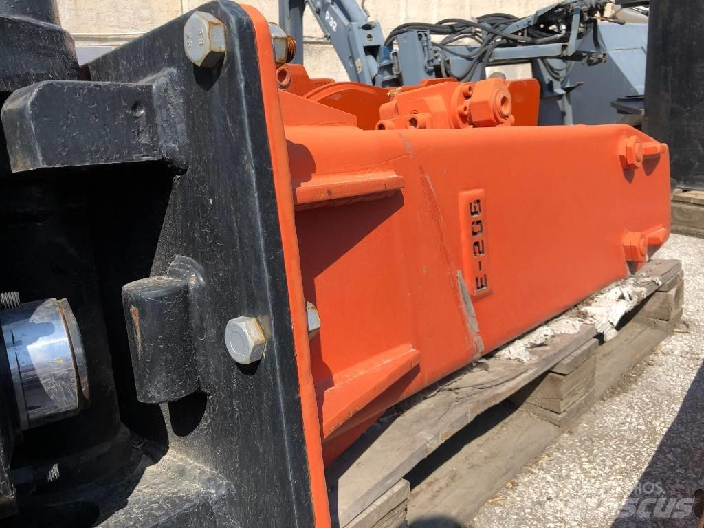 NPK E-206 Hammer / Brecher