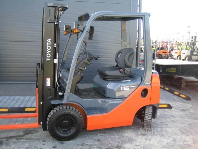 TOYOTA 028FGF15 Gasstapler