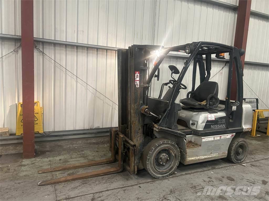Nissan FD02A25Q Dieselstapler