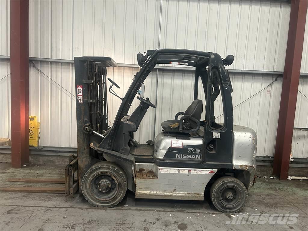 Nissan FD02A25Q Dieselstapler