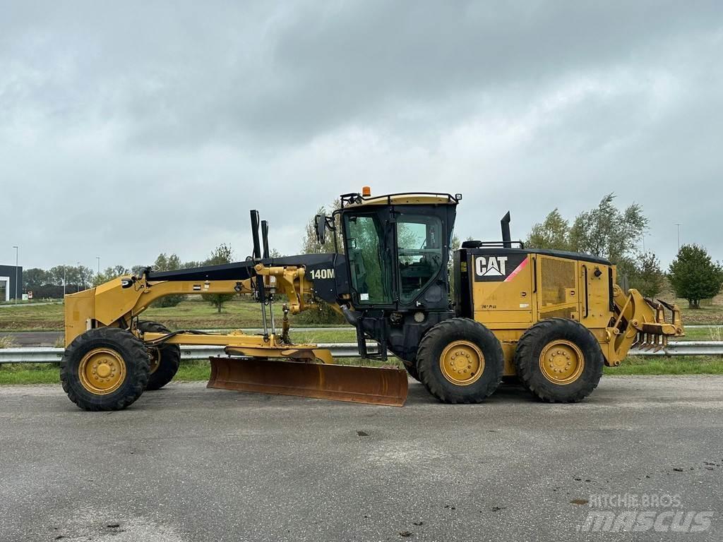 CAT 140M Grader