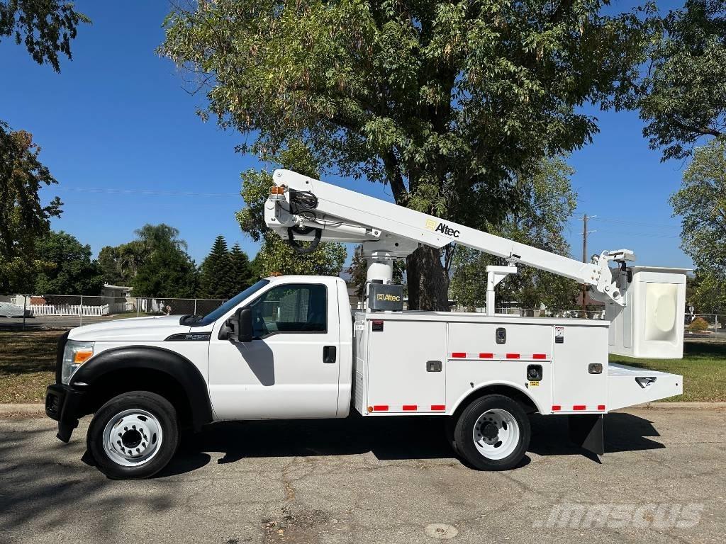 Altec AT 235 LKW-Arbeitsbühnen