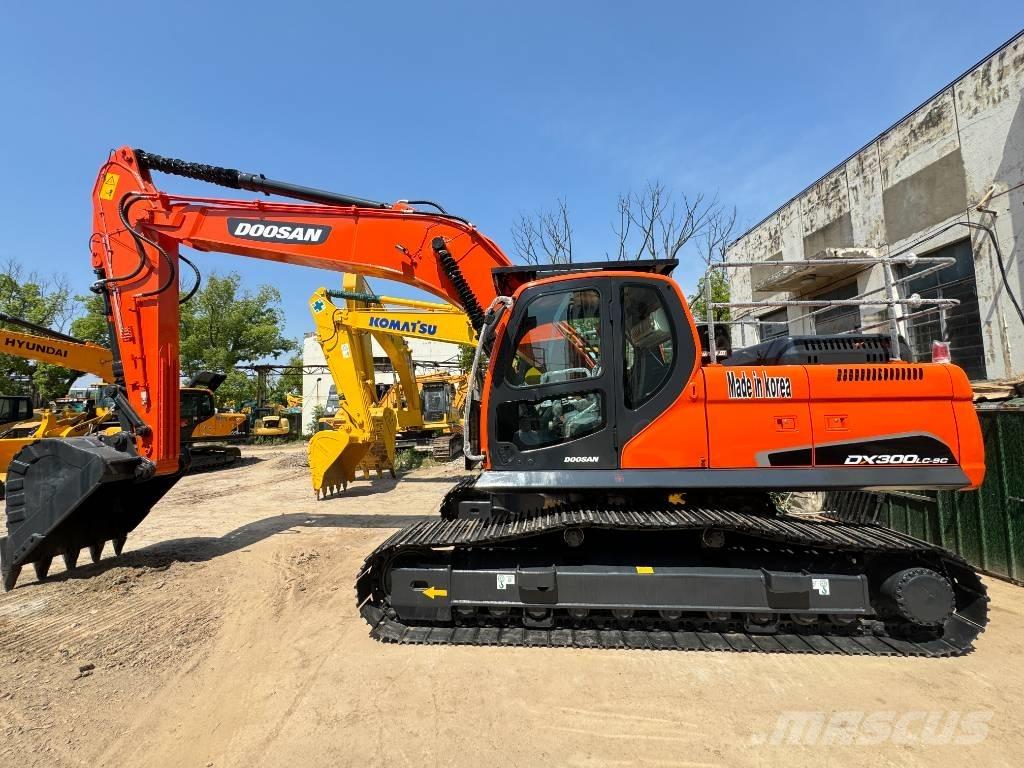 Doosan DX 300 LC-9S Raupenbagger