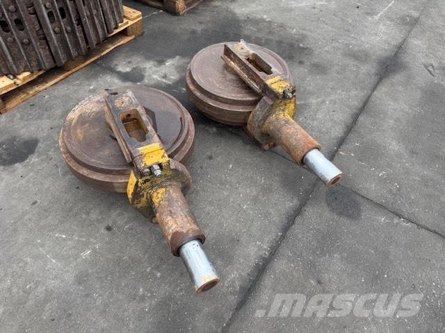 Liebherr R 900 IDLER Ketten