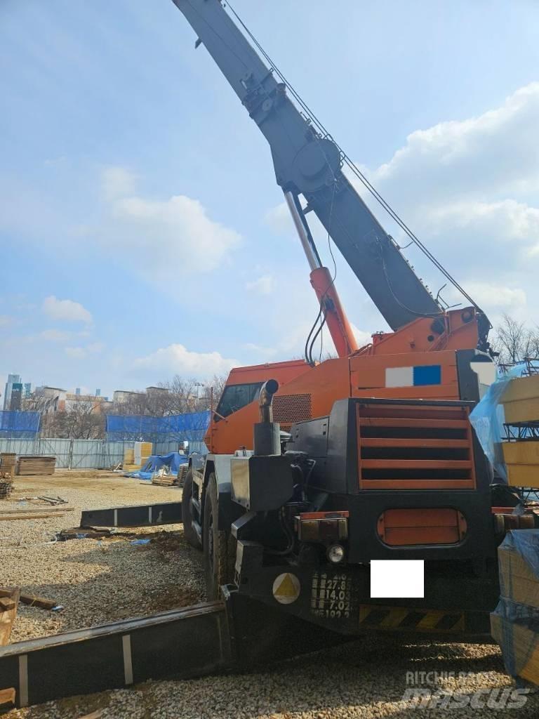 Komatsu LW 250 Autokrane