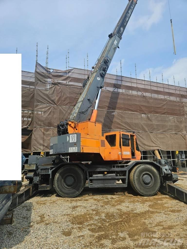 Komatsu LW 250 Autokrane