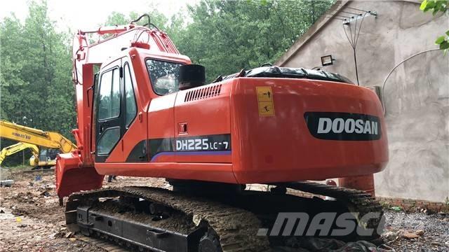 Doosan DH225LC-7 Raupenbagger