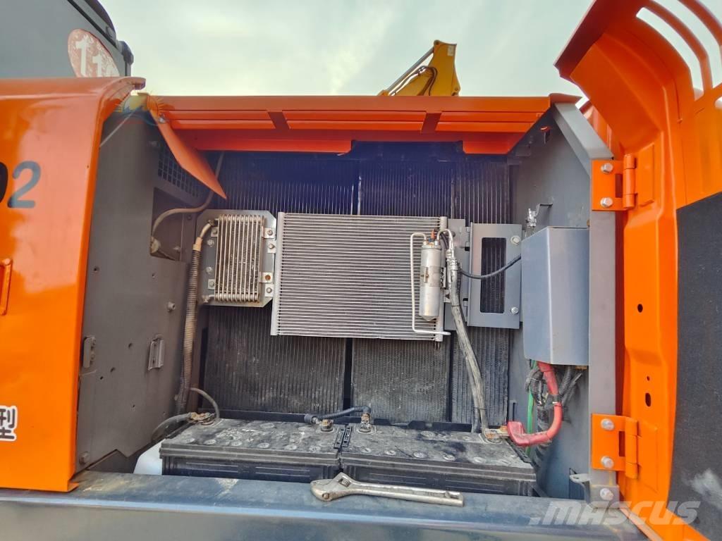 Hitachi ZX 210 Raupenbagger